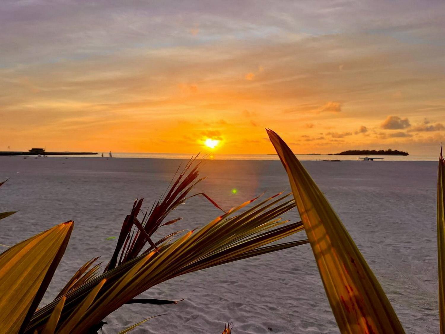Wind Breeze Sunset View Inn Гурайдо Экстерьер фото